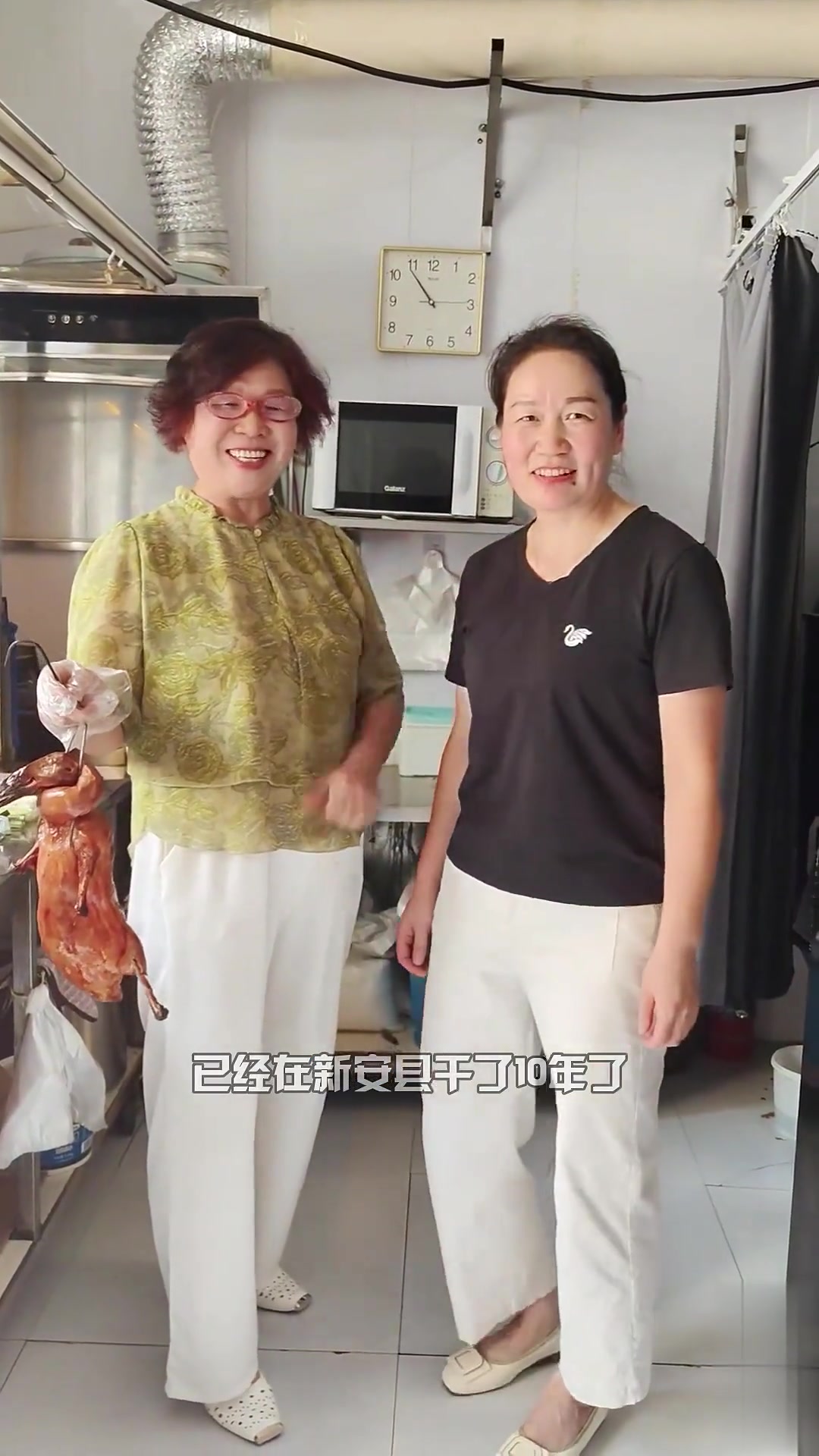 北京果木烤鸭从磁河路环卫中转站搬到紫荆市场管理局对面了