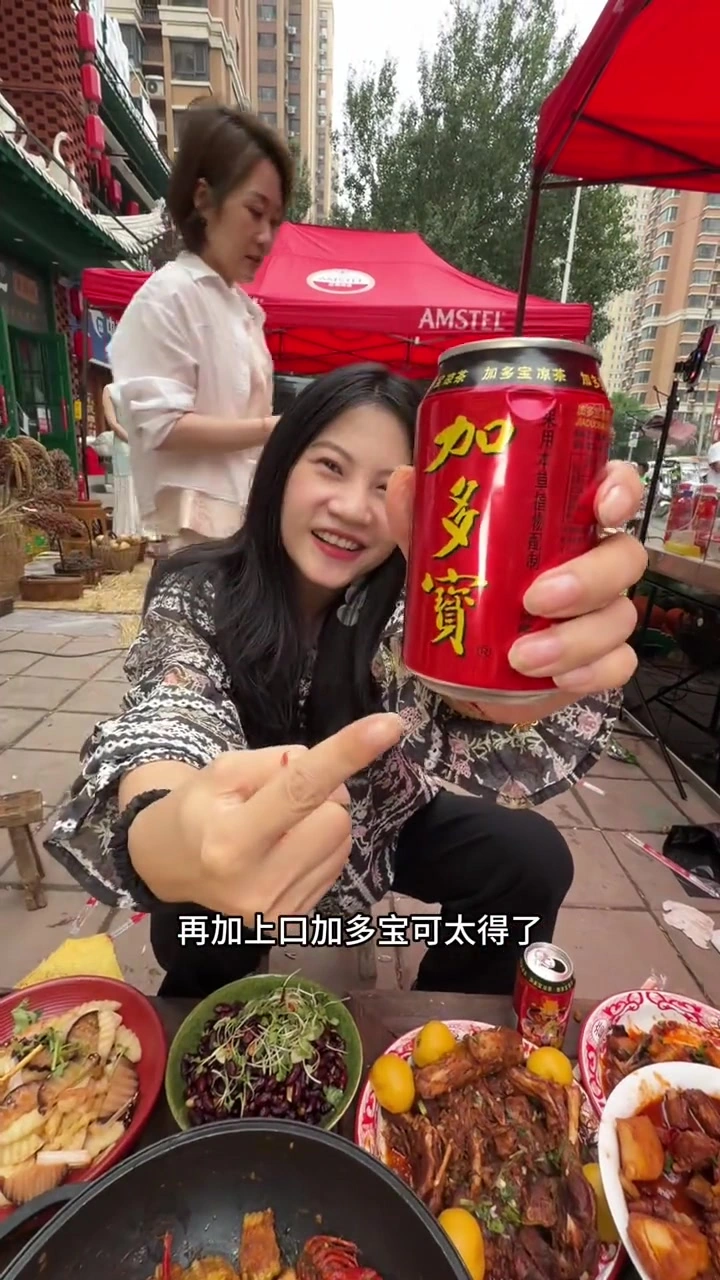 沈阳美食探店，山河屯铁锅炖打卡