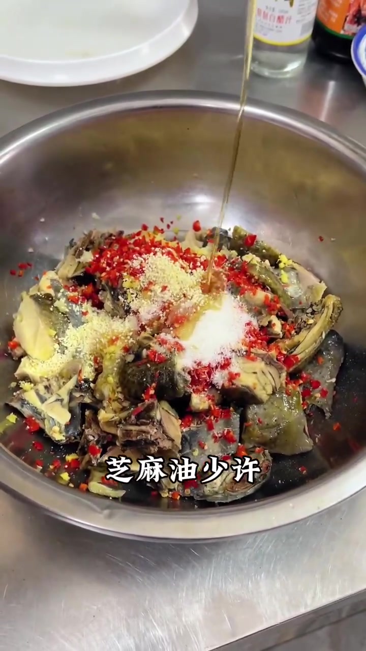 傣味凉拌柠檬鸡做法，简单下饭！教你在家复刻