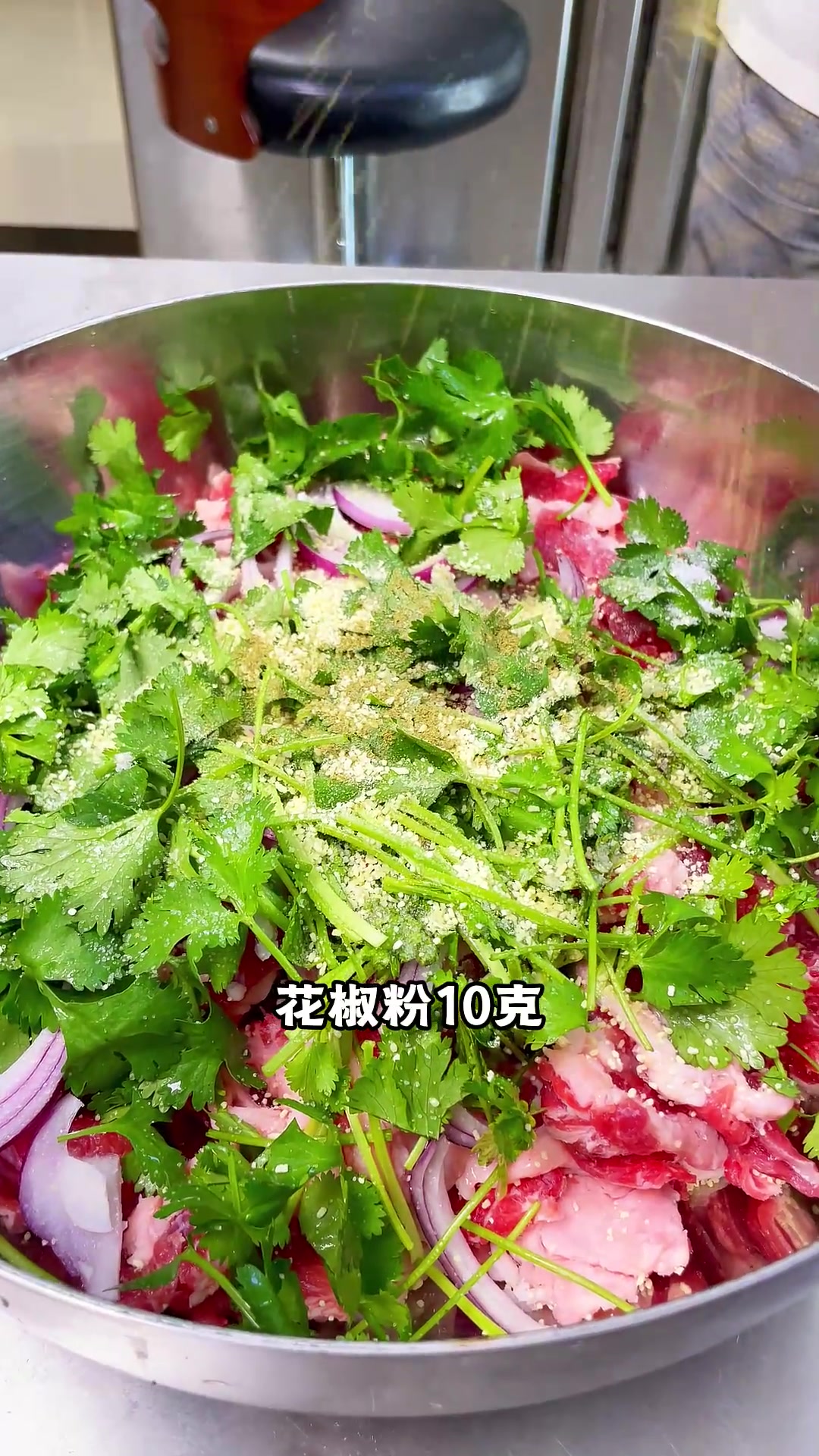 齐齐哈尔特色拌肉，配着烤肉吃巨香