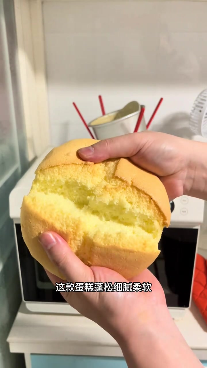 用蒸烤一体机六寸无油戚风蛋糕做法来啦 #蒸烤一体机 #欧宁蒸烤一体机 #烤箱#六寸戚风#无