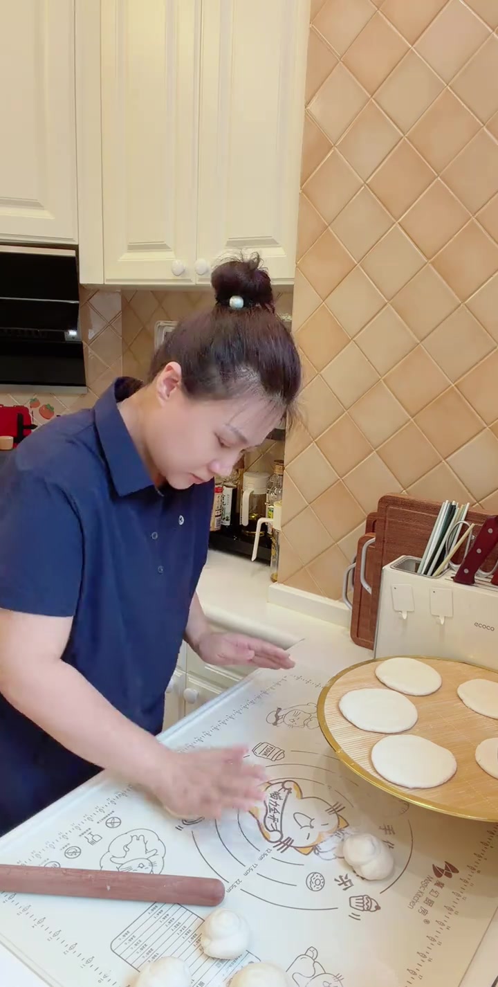 肉夹馍制作超成功，孩子们吃得停不下来