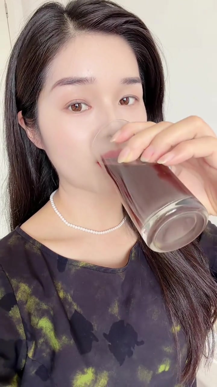 养生健康:黑豆莲子百合水清热祛湿解暑