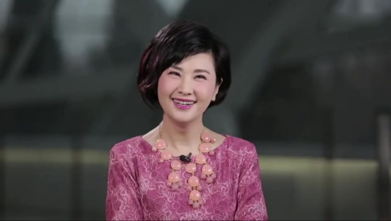 董明珠谈黄光裕之妻杜鹃:她把国美做起来真的挺不容易