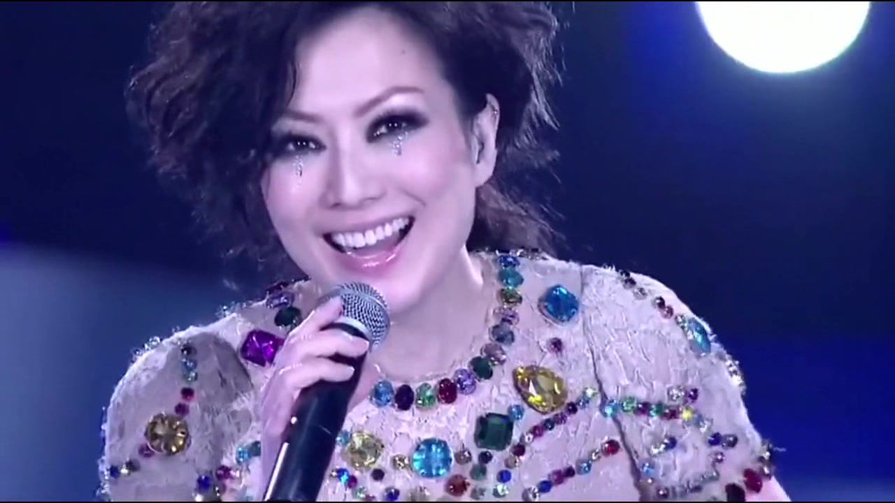 郑秀文《亲密关系》,非常好听的一首歌,愿所有的情感都能保持