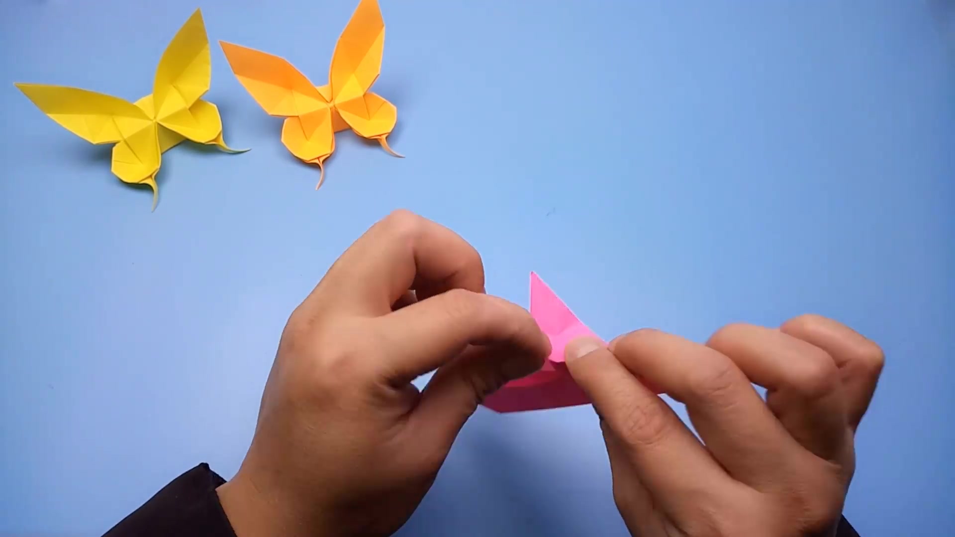 只需一张纸折出美丽的蝴蝶,做法简单漂亮,手工折纸视频教程