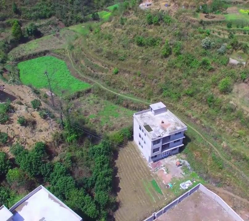 风水秘术:两山夹一沟,在这种风水宝地建房,是得到大师