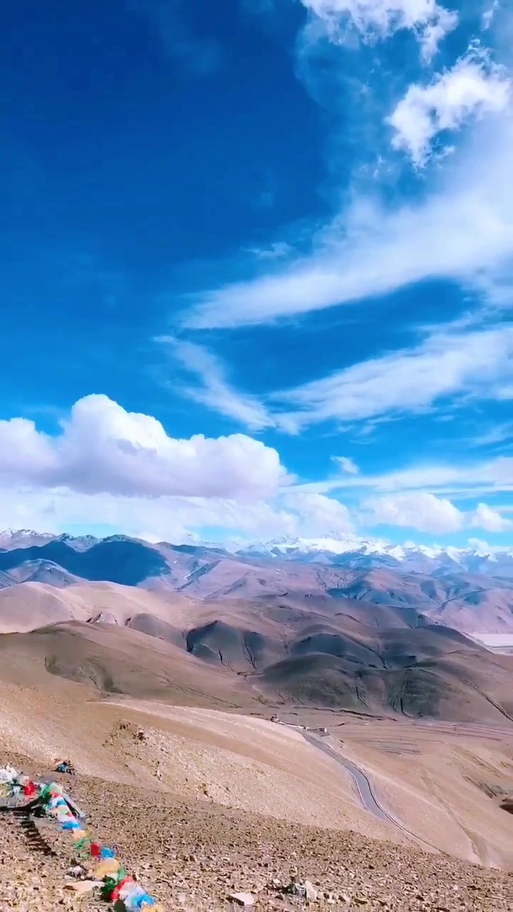 旅游#藏区的群山与一望无边的蓝天