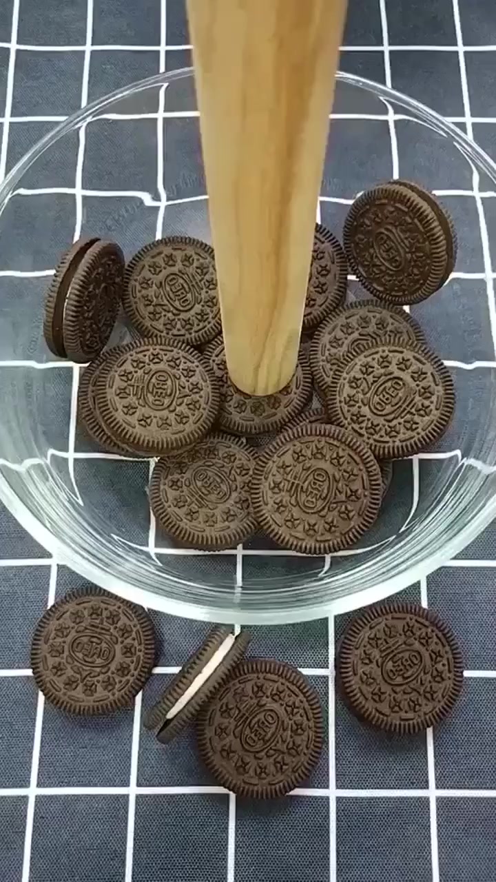美食#奥利奥西瓜慕斯蛋糕!关键在于白凉粉