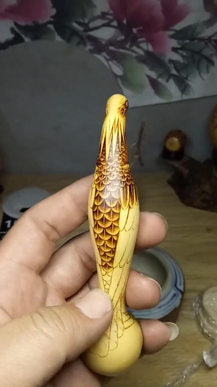 自上而下慢慢呈现感谢喜欢异形葫芦烙画的朋友们感谢支持和关注