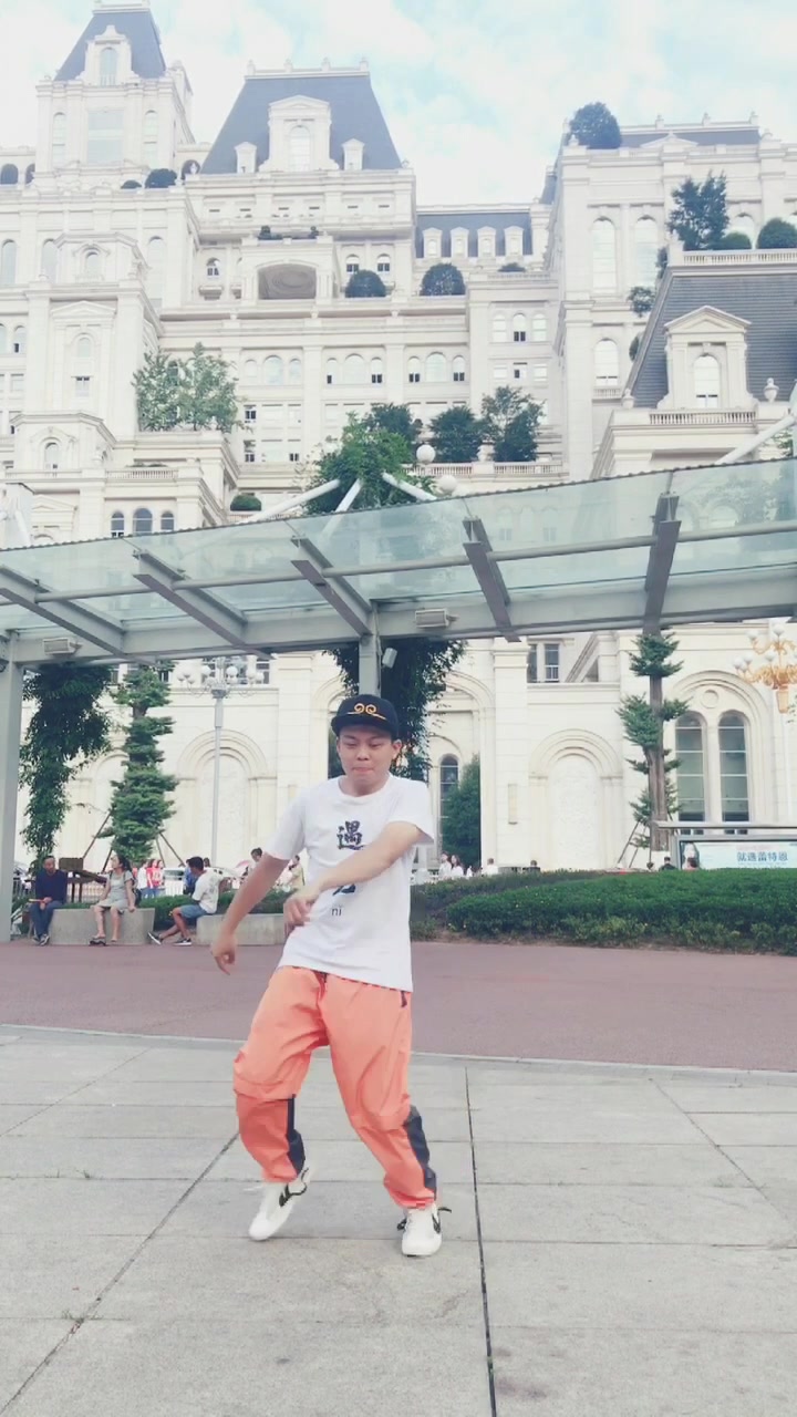 狗腿舞#被这个歌洗脑了