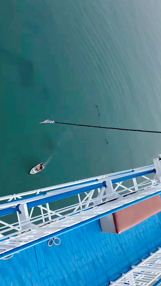 3.30大连星海广场蹦极?