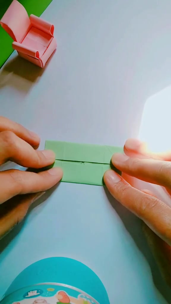 折纸教程#简单几步折出的沙发,还很逼真呢!