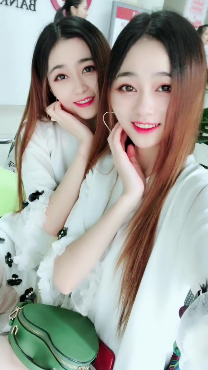 湖南双胞胎姐妹花