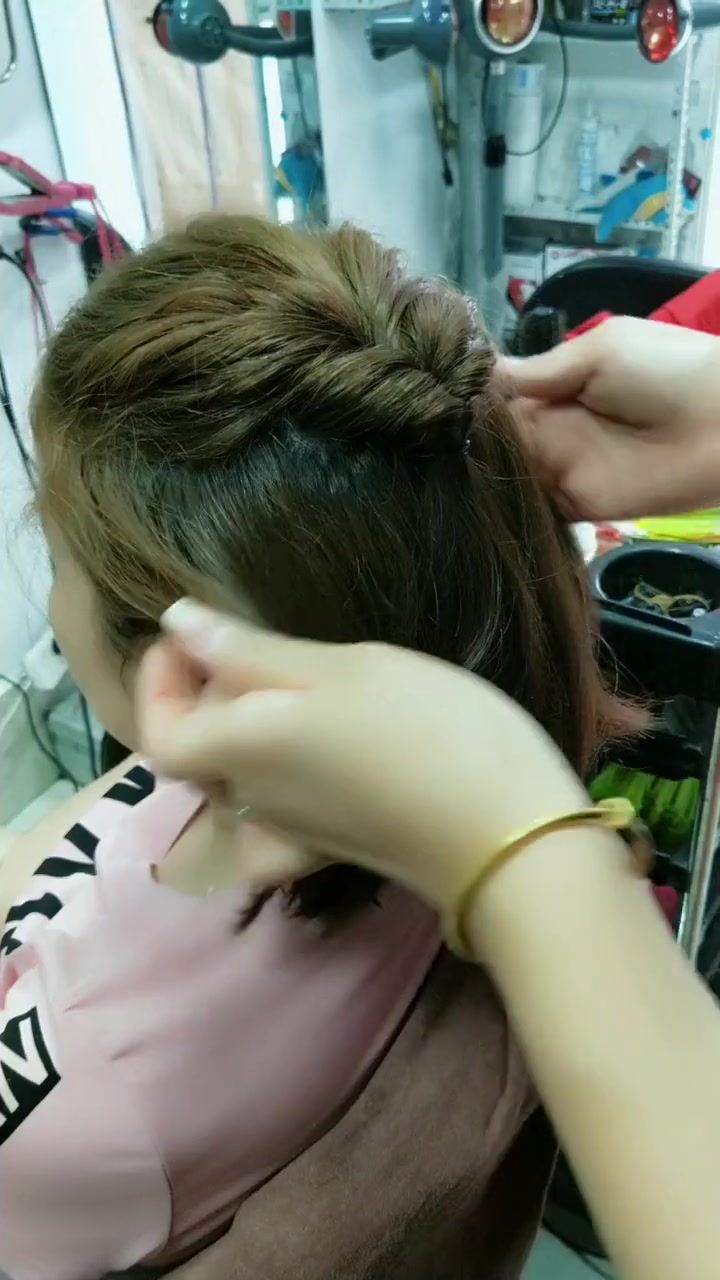 短发梳头让您清凉一夏