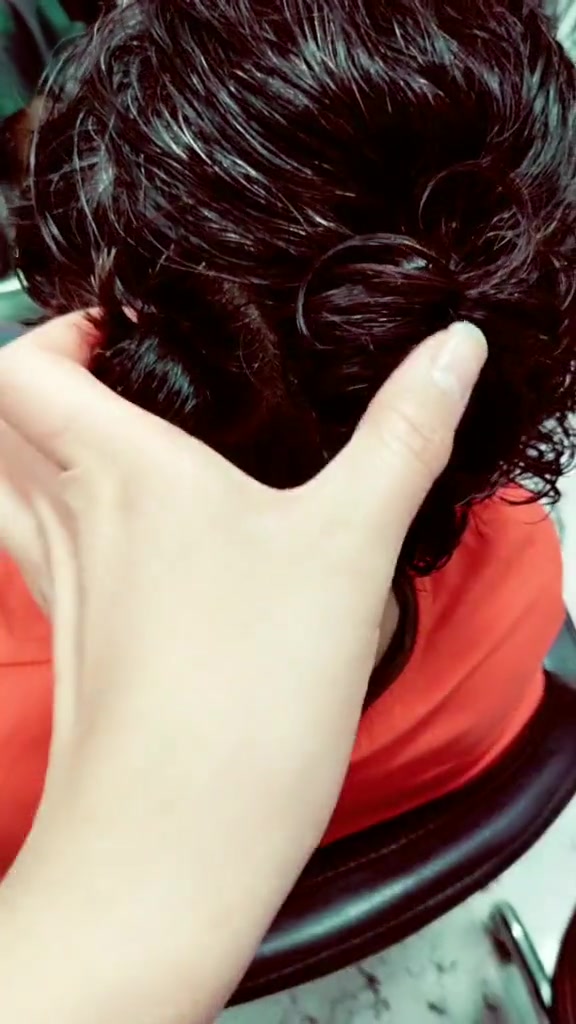 挑战下短发梳头这次梳的是最短的