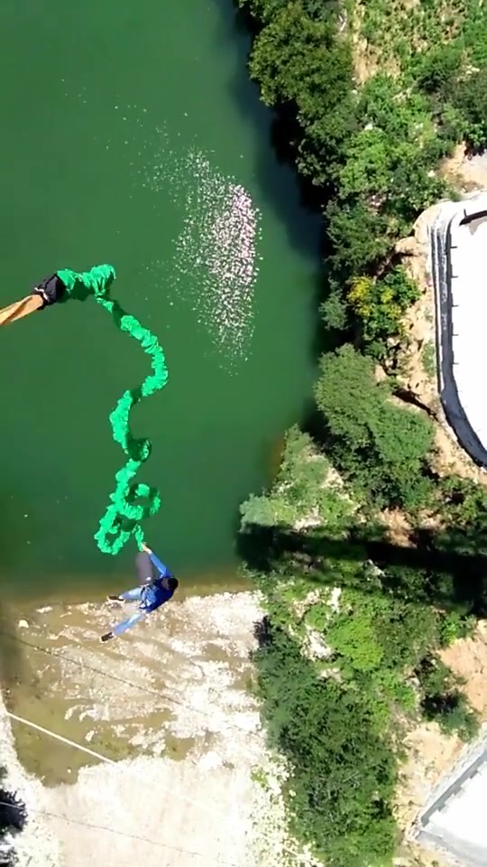 喜欢的话记得双击呦石家庄蹦极欢迎大家来挑战