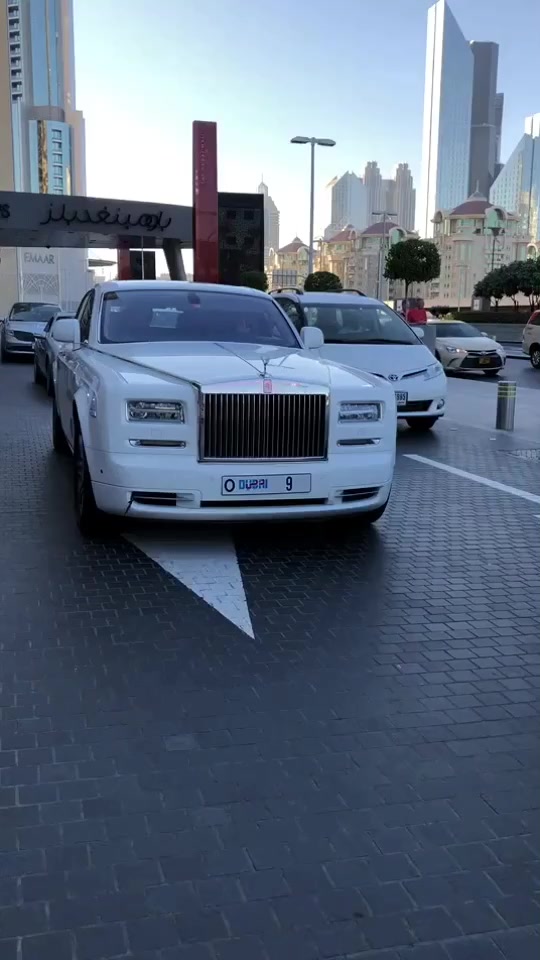 迪拜半个亿的车牌