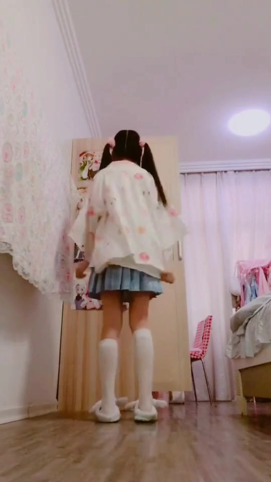 朱唇粉面的性感女神