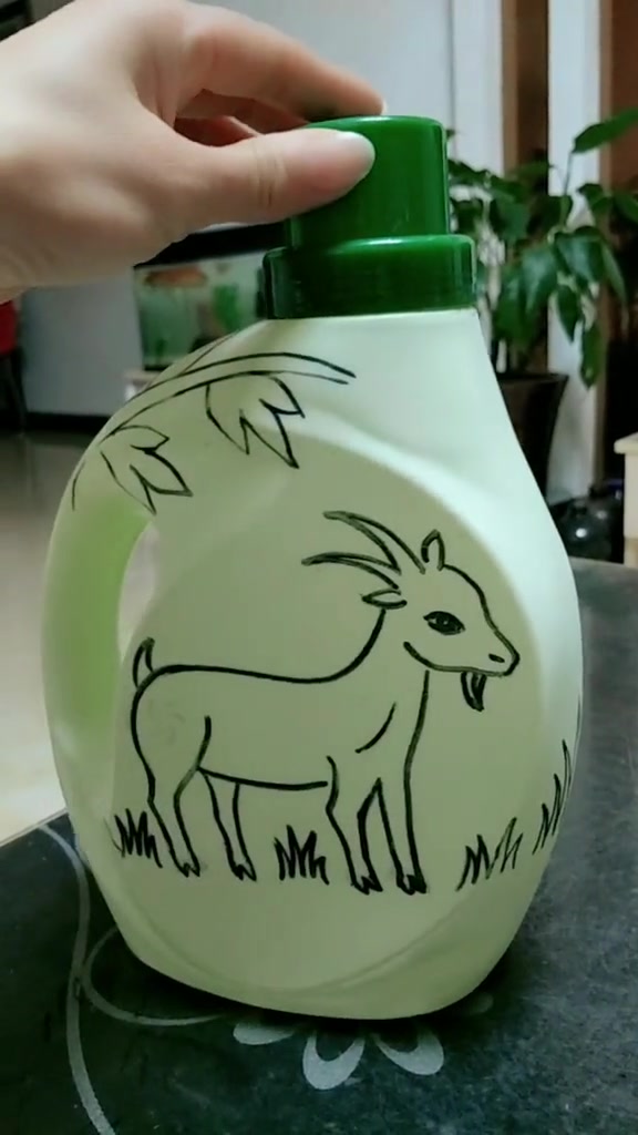 洗衣液瓶制作十二生肖之羊,教程来了