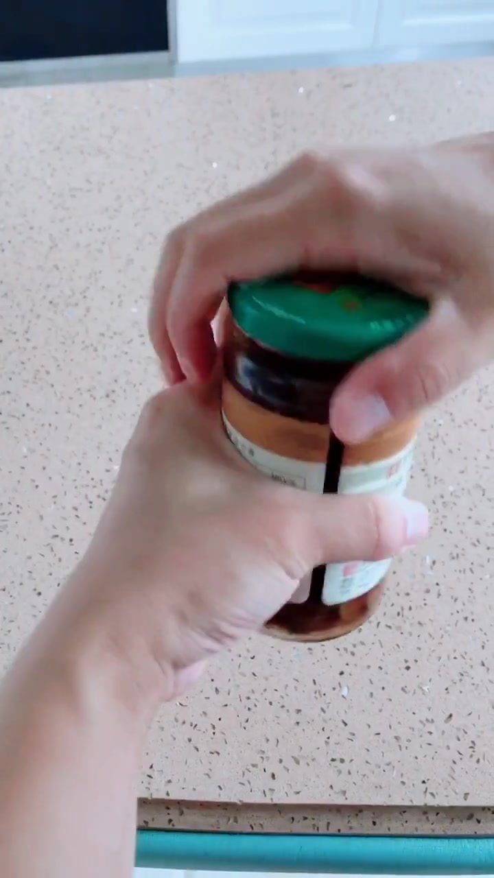 把瓶盖都拧紧看你不求我