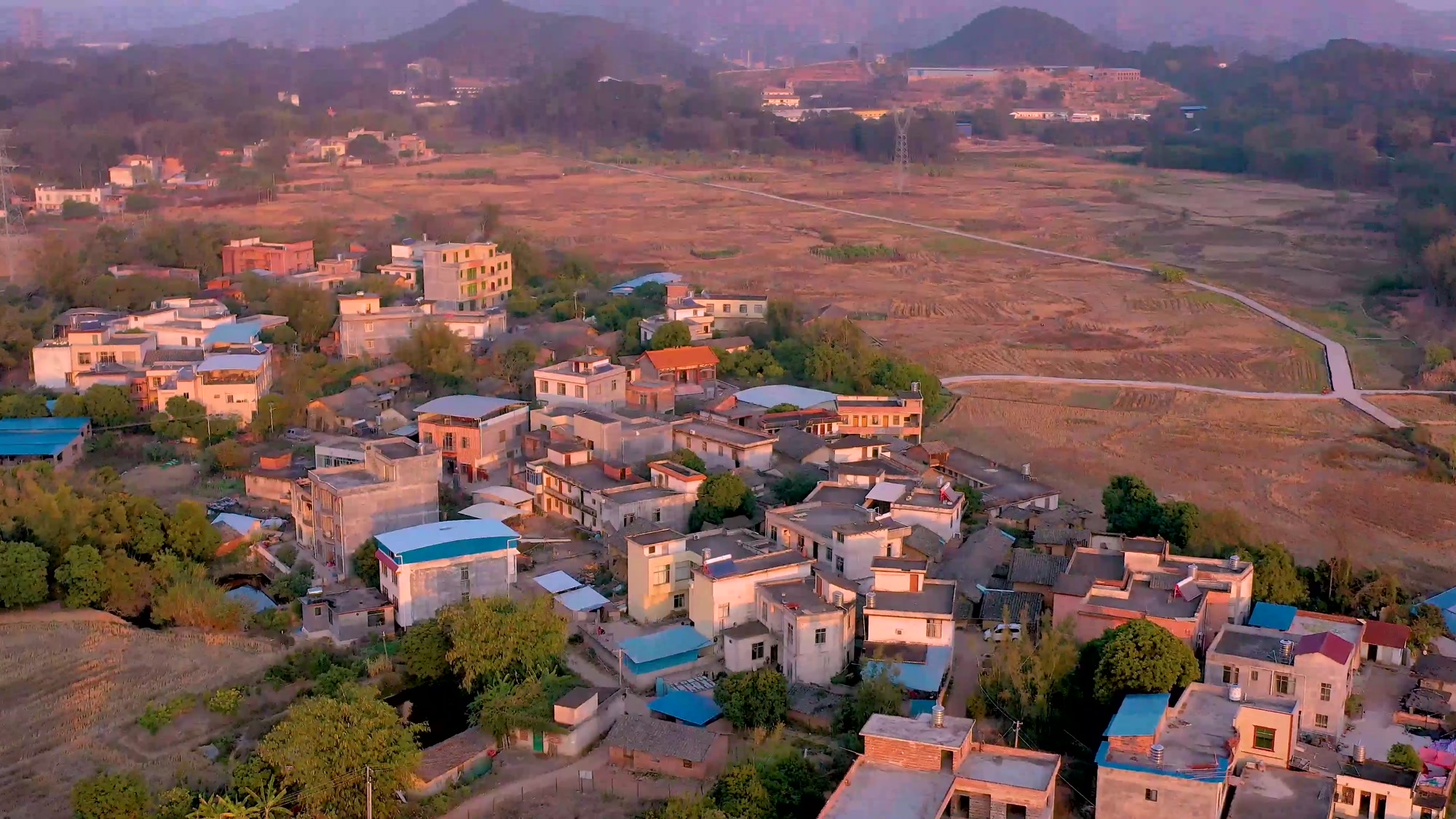 广西玉林:容县石寨镇大兆村越变越美丽