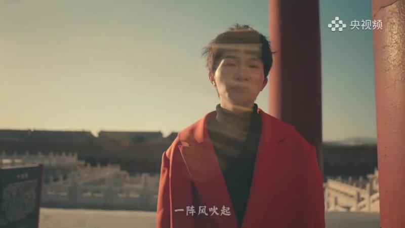 【治愈！感动！周深新歌感受冬日里的光亮[期待]】“可是我却愿意去相信，最渺小最微弱最柔软最无畏的你，用尽了全力，努力地回应，再无边再无尽再无解 ...