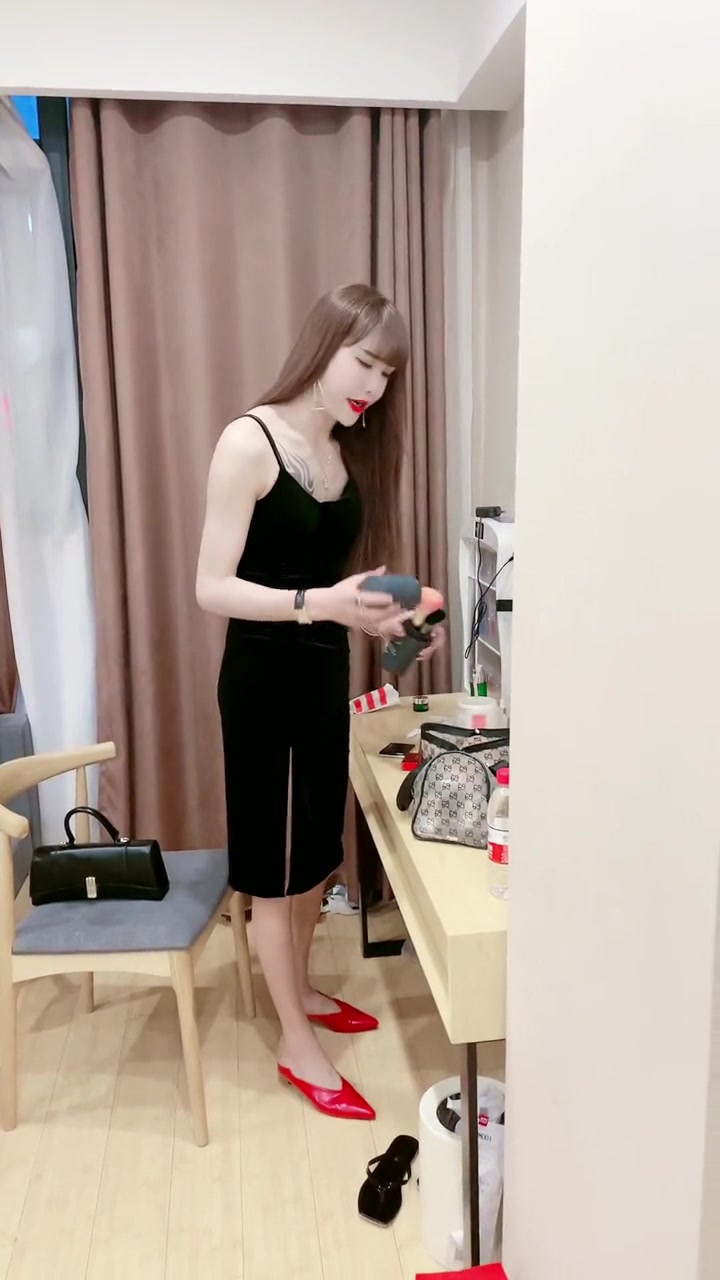 演员冯大美可儿