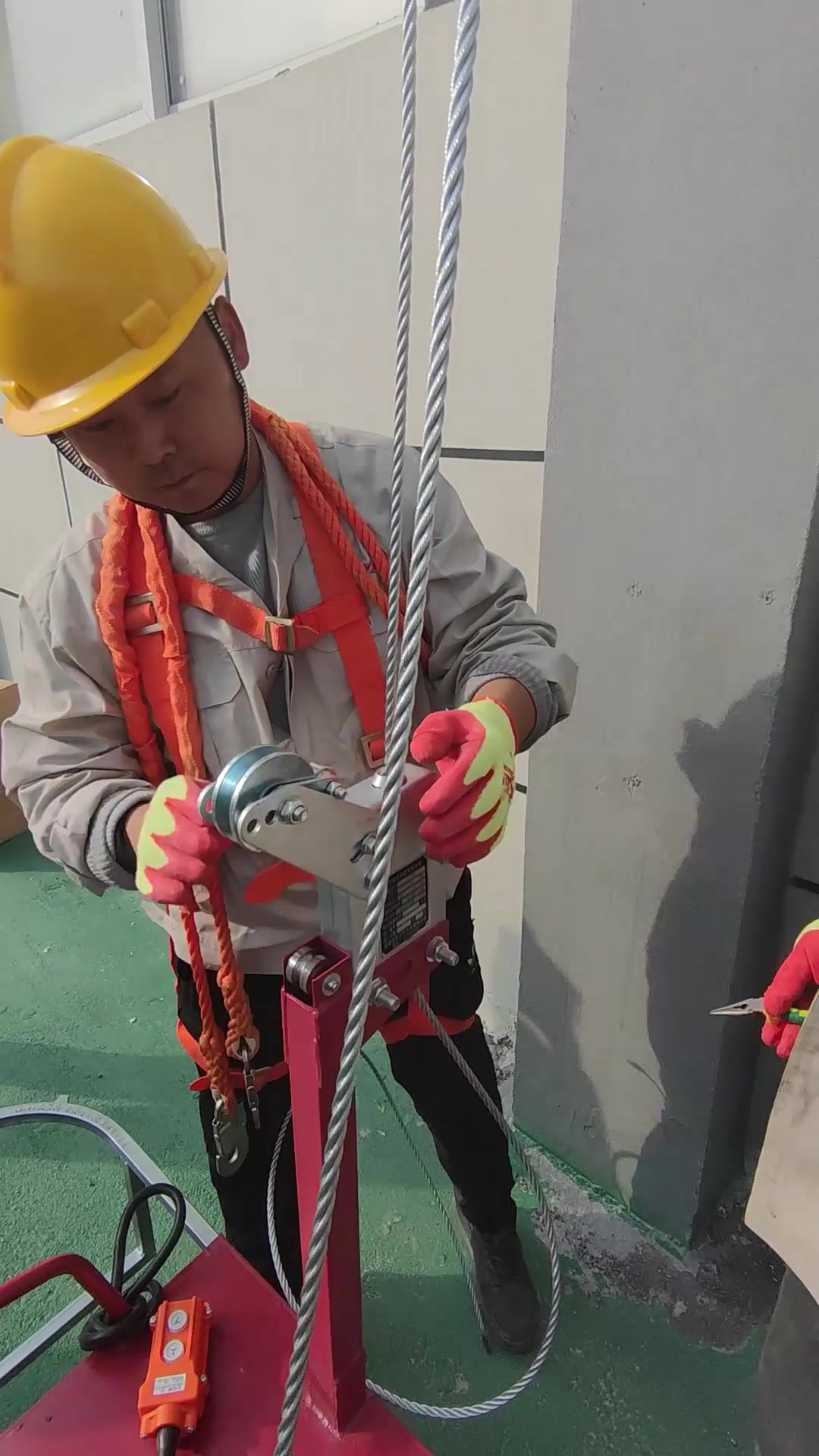 新型高空作业吊篮生产厂家