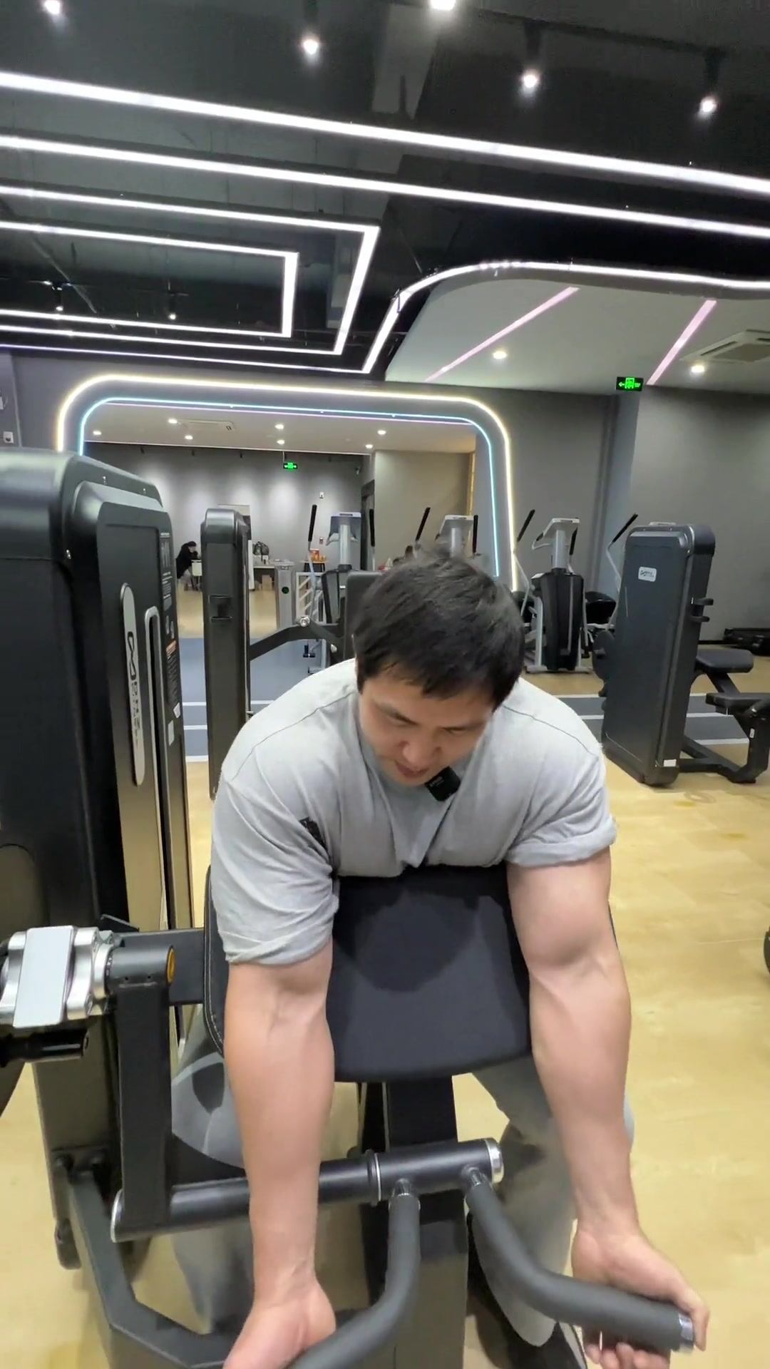 没有人能在我 擅长的领域打败我 健身 李亚强