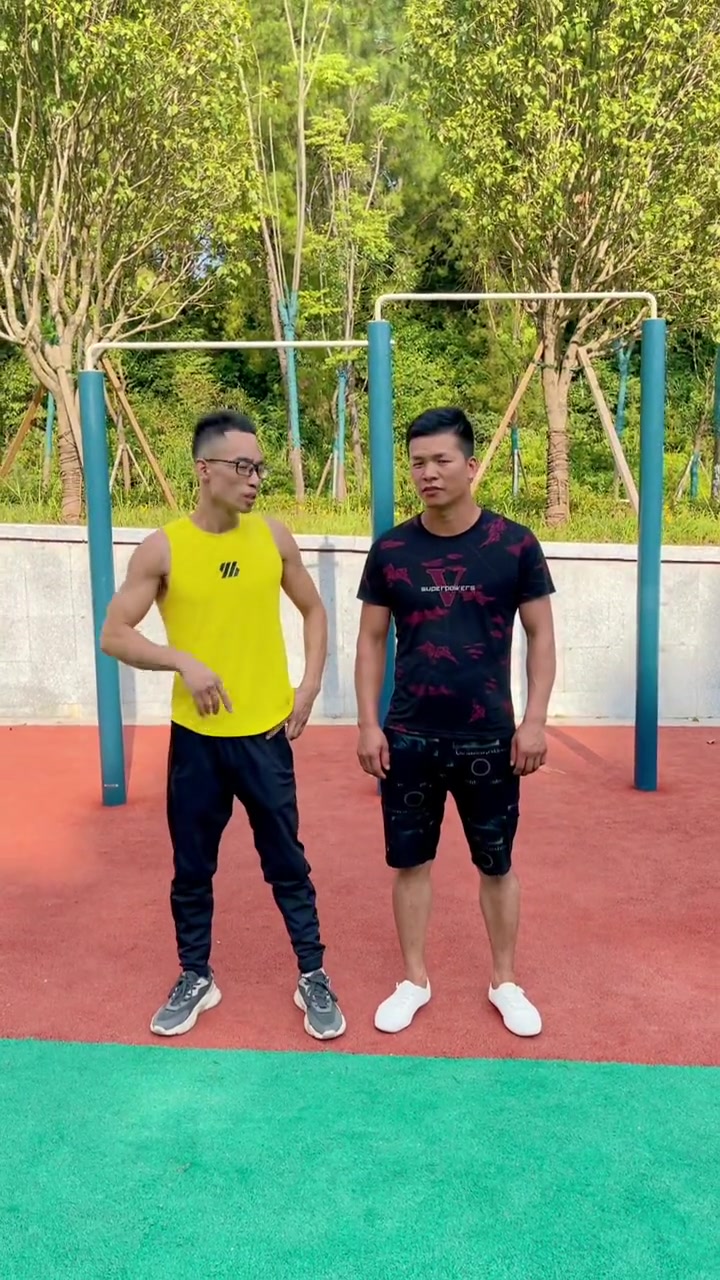 引体向上 户外健身 徒手健身阿斌