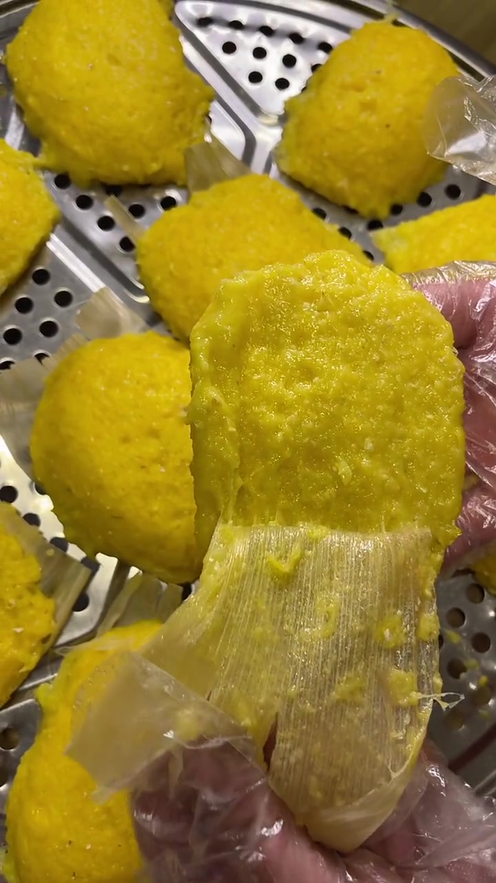 玉米浆包 农村人