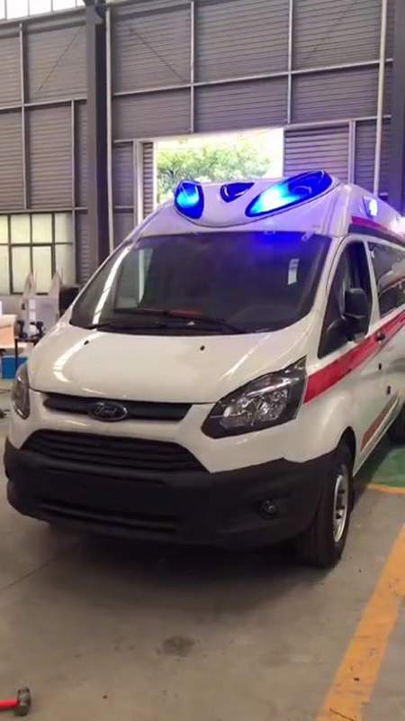 北京救护车出租告诉您救护车车灯颜色规定-度小视