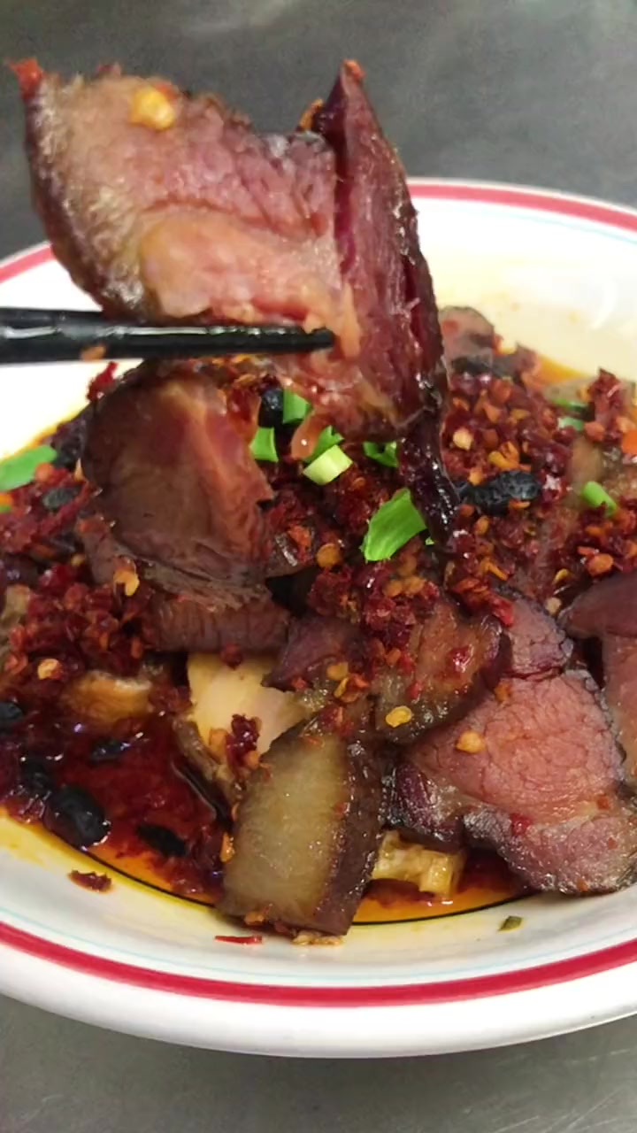 腊鱼蒸腊肉 乡村味道 舌尖上的美食