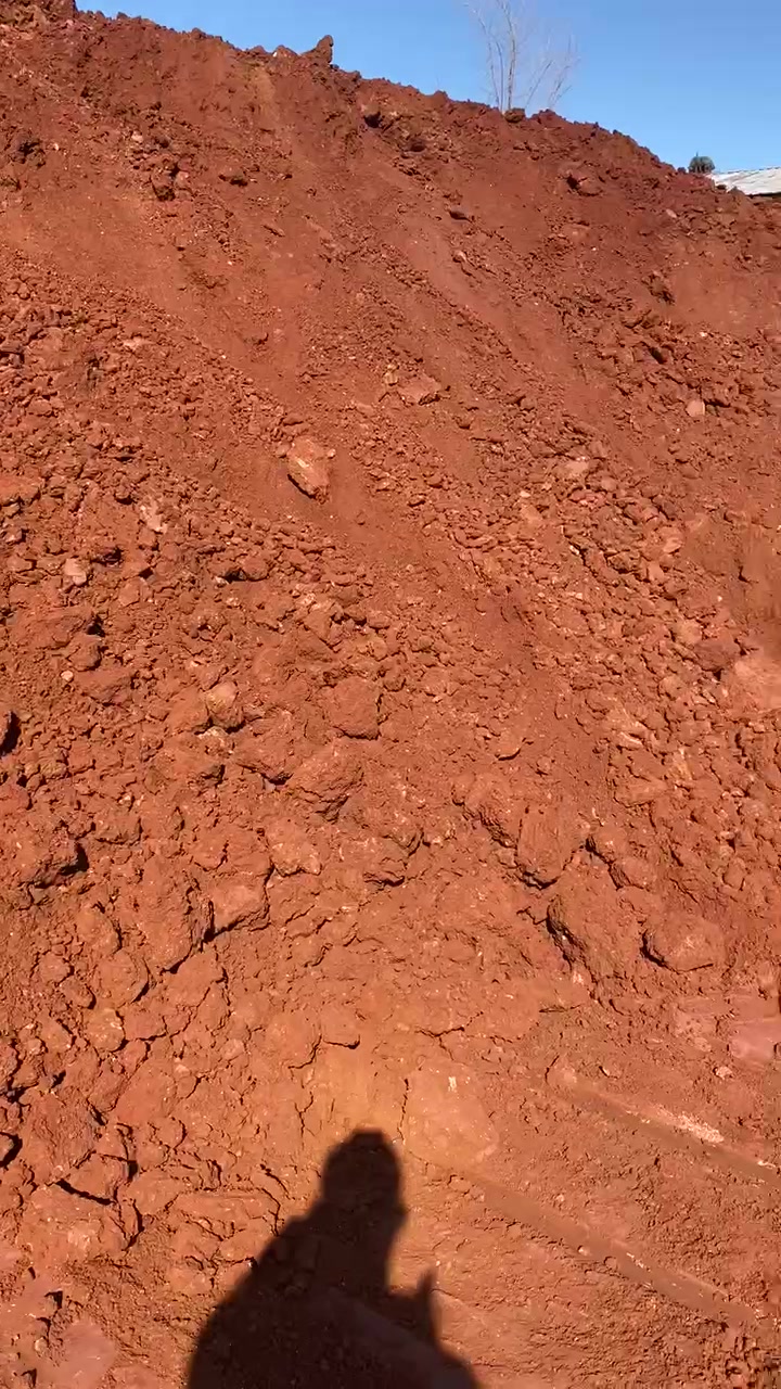 盛飞矿产品加工厂球场红土 铸造红粘土