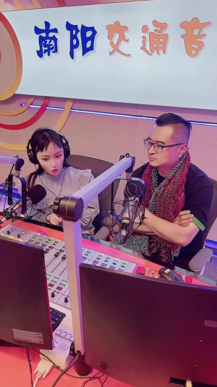 蝎子大蝎子和小蝎子谁更毒?蝎子 奇怪的知识增加了 @安东 @主持人十一