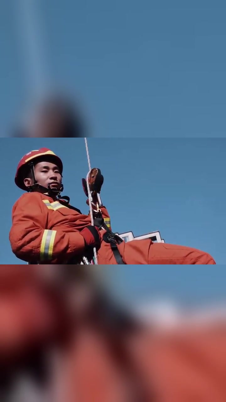 一段视频缅怀消防员毛景荣刘泽军