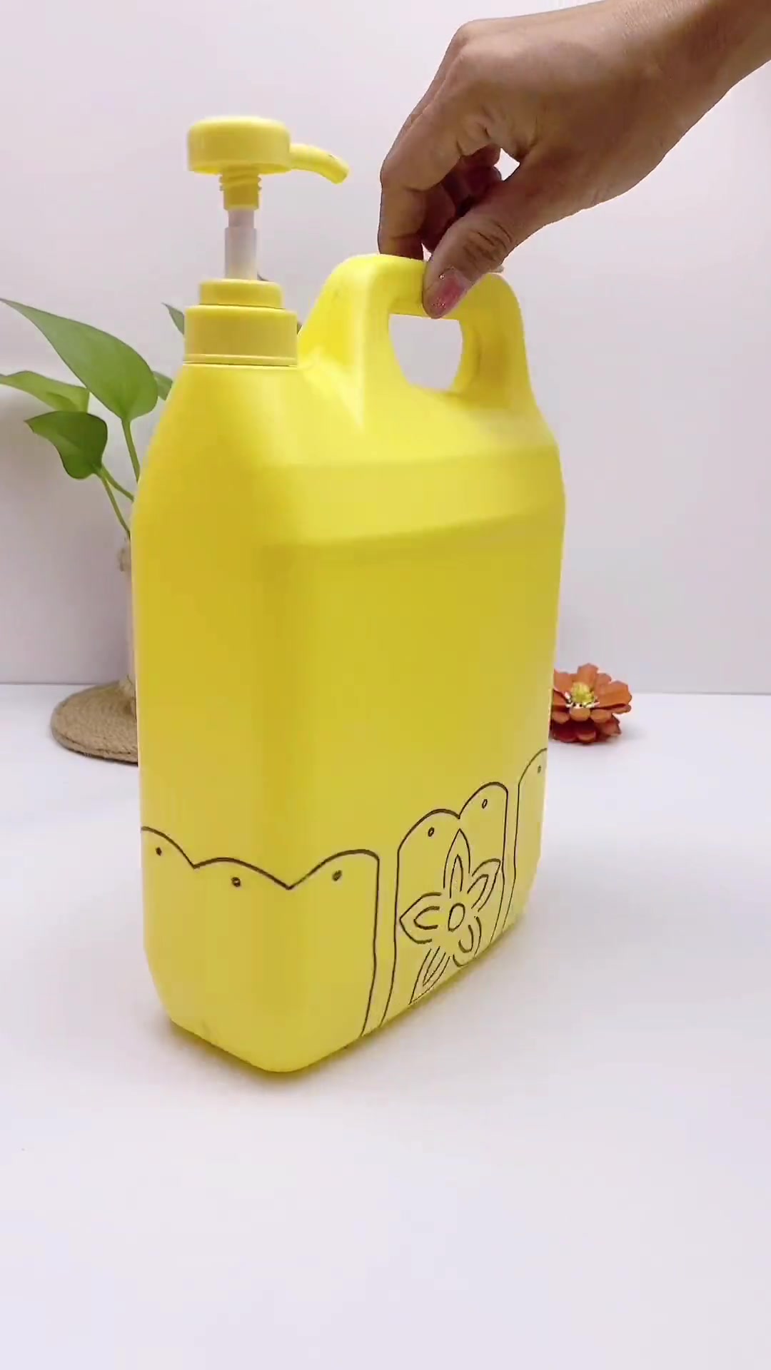 我就玩了个洗洁精空瓶子 废物利用 变废为宝 手工-度小视