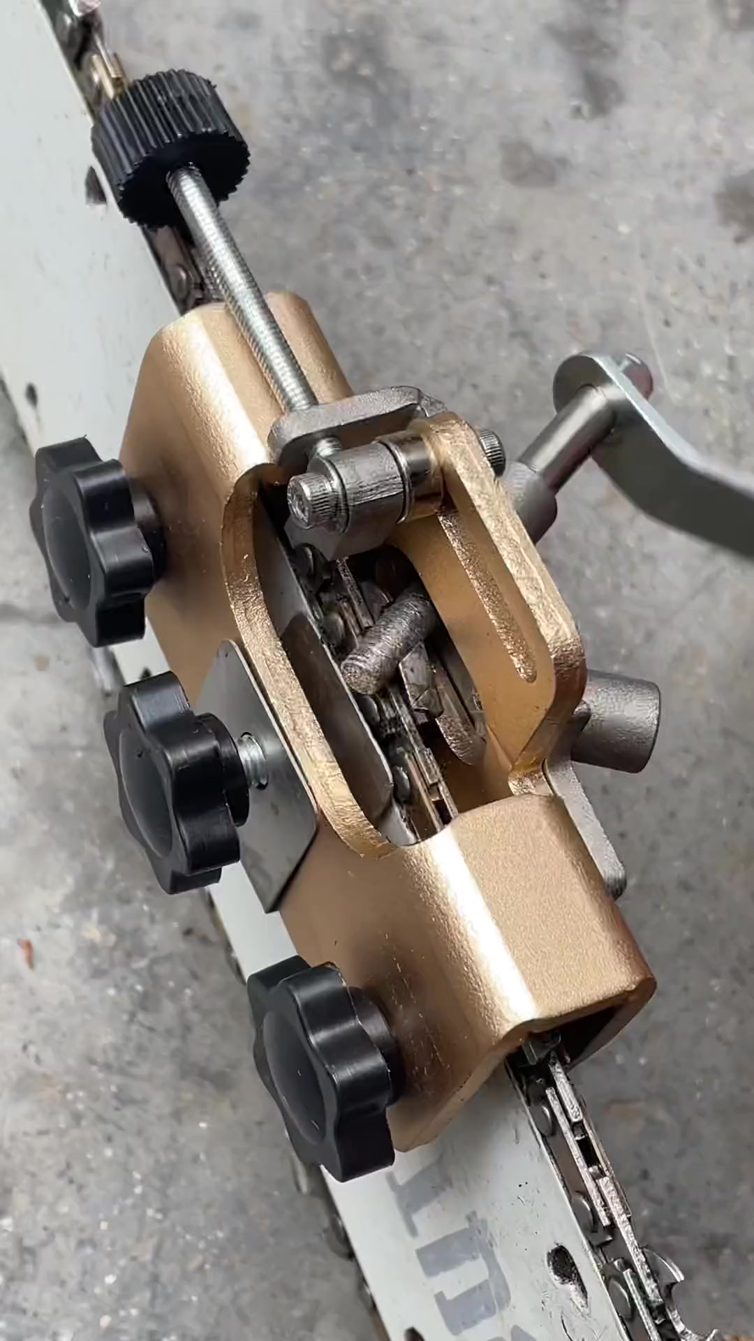 手摇电锯油锯磨链器 磨链器 电锯油锯磨链器 生活