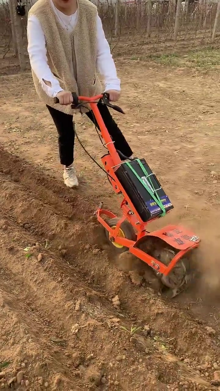轻便的48伏锂电除草松土开沟机电动除草开沟机