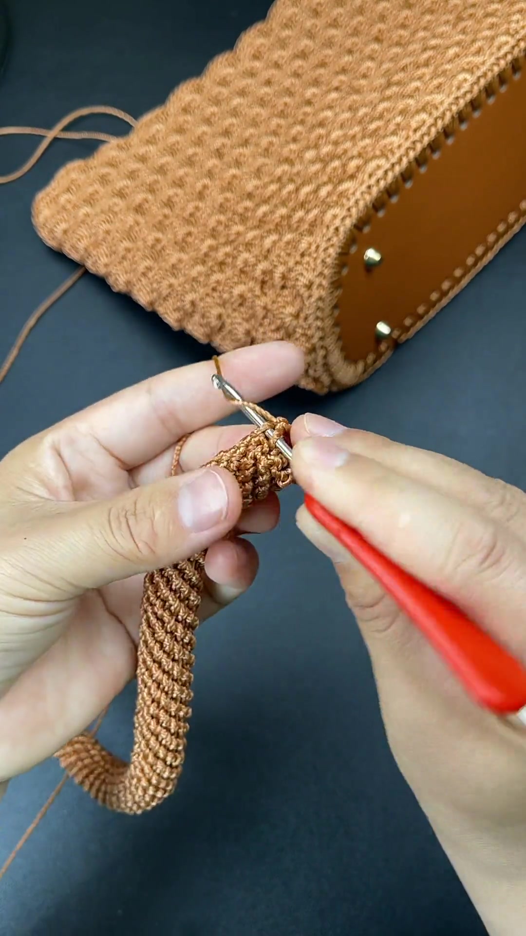 手工diy 手工diy毛线编织 手工包包材料 这样钩包带有型