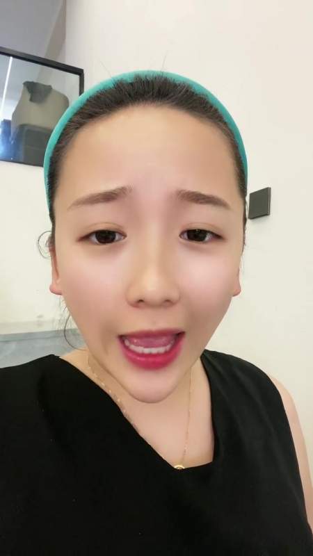 台州小表妹抖音网红推荐摆地摊的小姐姐好东西一起分享