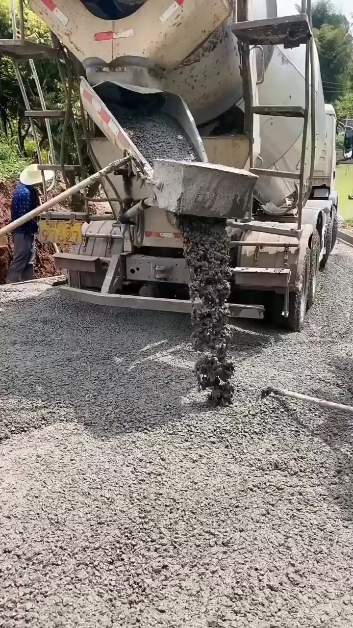 混凝土混凝土机械修路施工