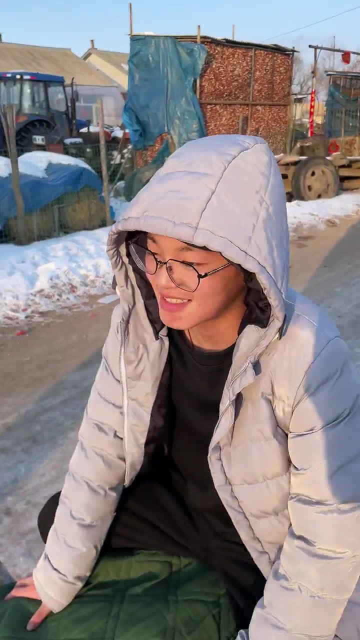 不服不行我是真没杨洪宇有劲这敞篷坐的神清气爽啊