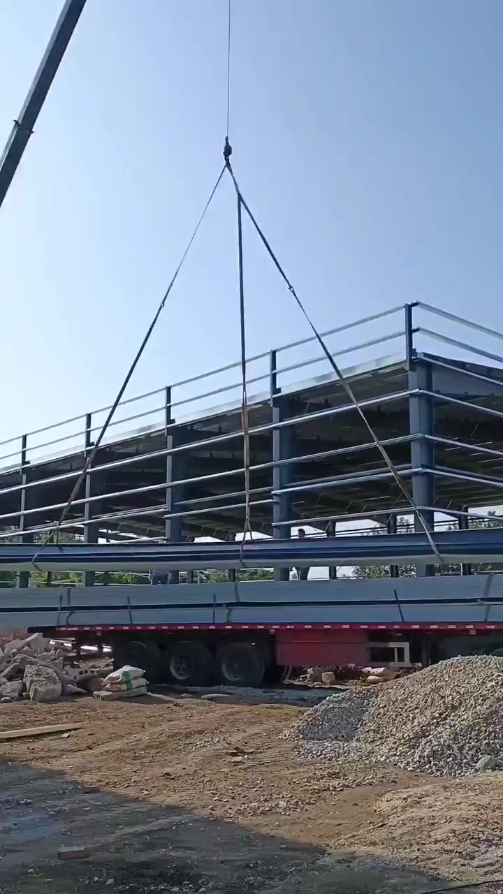 板,唐河工地吊装中 襄阳彩钢板 彩钢板规格 南漳彩钢板施工-度小视