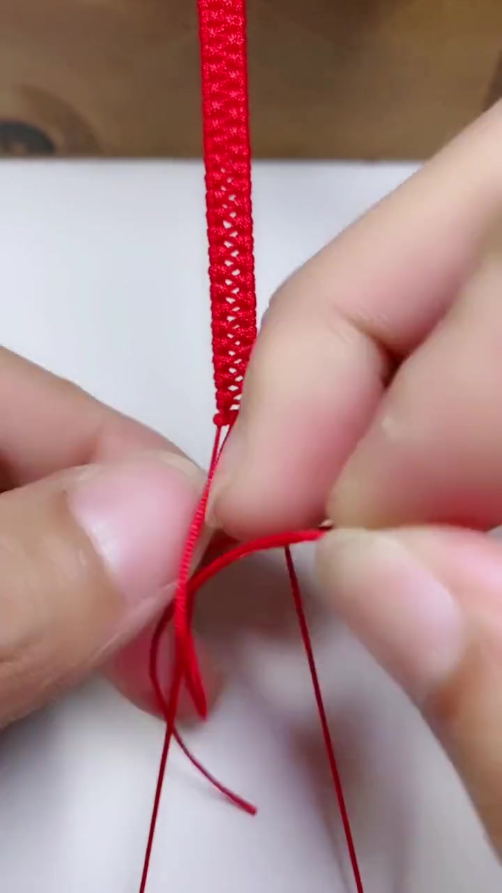 包硬币雀头结慢动作 手工手工编织 手工制作 手工