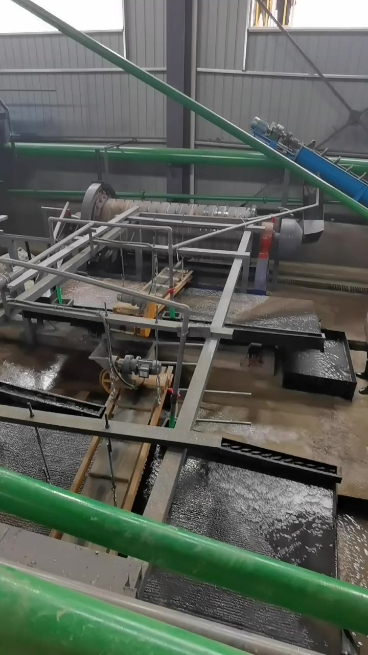 金矿选矿设备 浮选过金尾矿重选设备螺旋溜槽配合玻璃钢选矿摇床