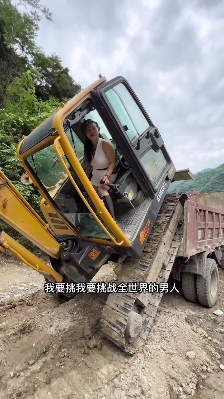 女司机上线 安康挖掘机培训