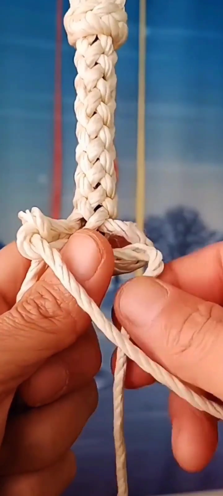 编制的迪尼麻健身鞭,绳结教程 纯手工编绳 创意手工-度小视