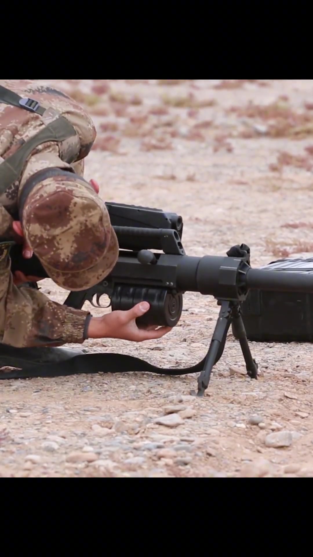 狙击榴弹射击,一起感受威力!-度小视